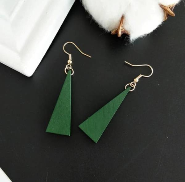 Uhani iz naravnega lesa - zelena 716