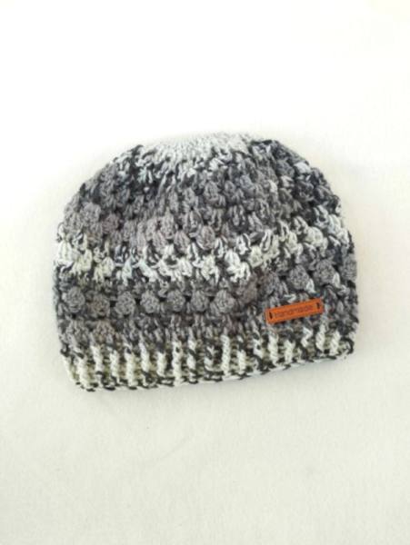 Raztegljiva kapa - ročno delo -40 2209