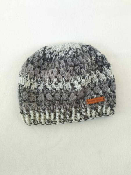 Raztegljiva kapa - ročno delo -40 2210