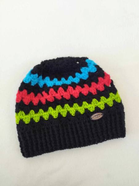 Raztegljiva kapa - ročno delo -32 2192