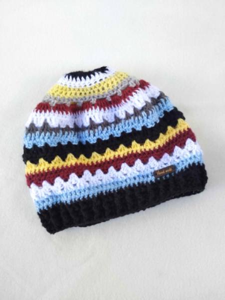 Raztegljiva kapa - ročno delo -50 2230