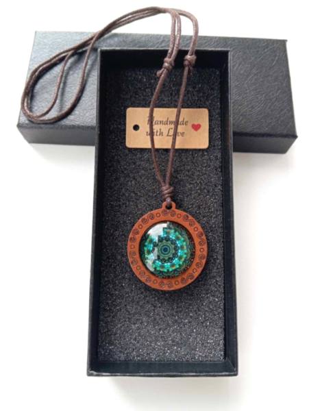 Večni Krog – Lesena Ogrlica z Mandalo -4 3443