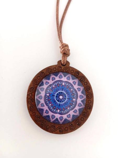 Večni Krog – Lesena Ogrlica z Mandalo -8 4284