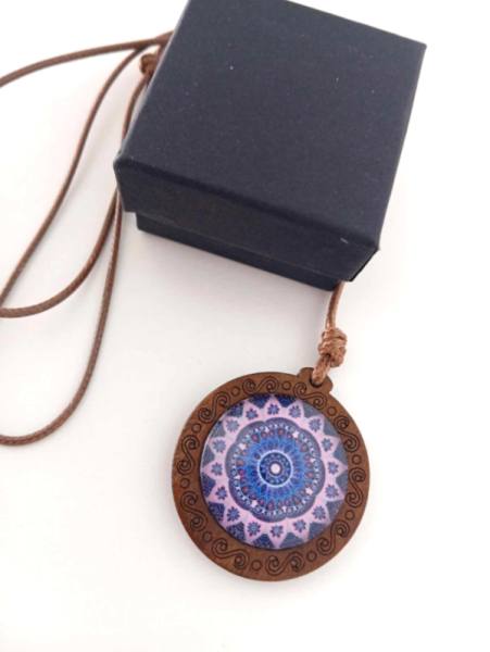 Večni Krog – Lesena Ogrlica z Mandalo -8 4283