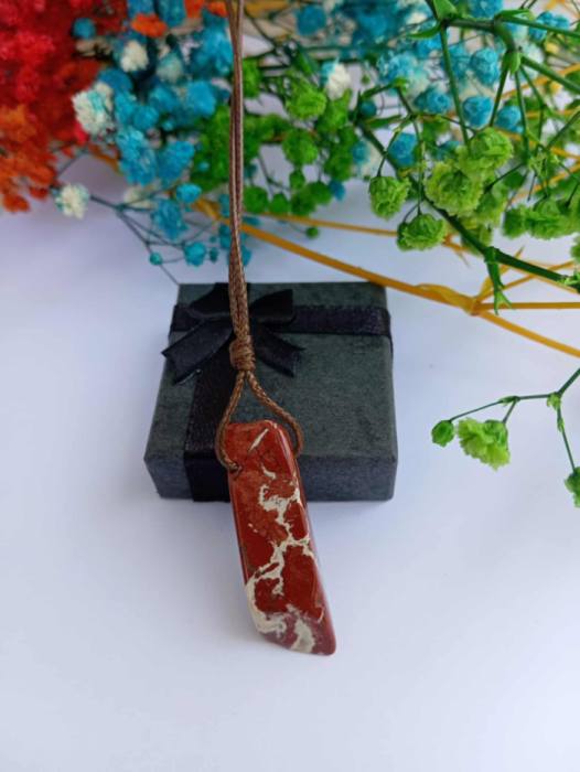 Obesek iz jaspisa – Kamen stabilnosti in notranje moči 5556