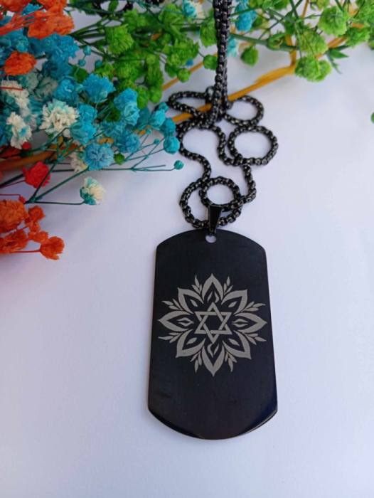 Energijska jeklena ogrlica za srečo z gravuro 5520