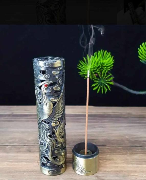 Kovinski nosilec za kadilo - Feniks v dimu 5361