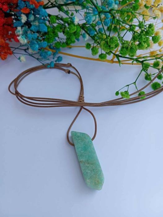 Obesek iz amazonita – Kamen notranjega ravnovesja in srčne resnice 5566