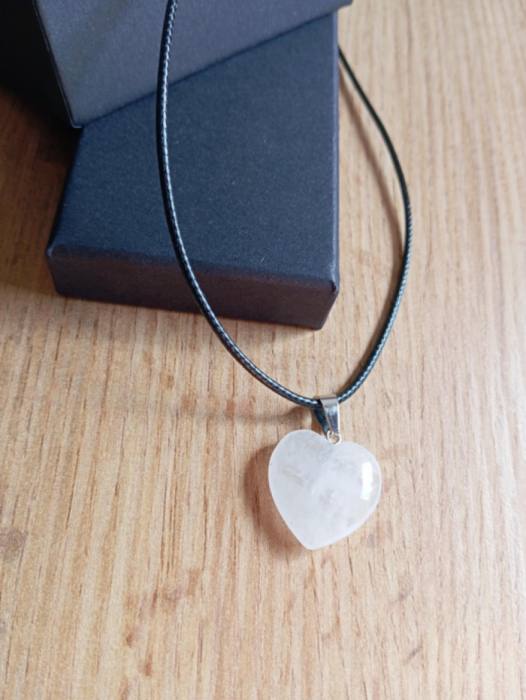 Obesek srce iz naravnega kamna Kamena strela 5848
