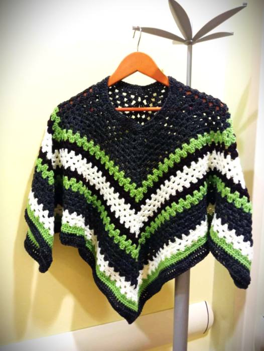 Univerzalni pončo v toplih naravnih tonih 5616