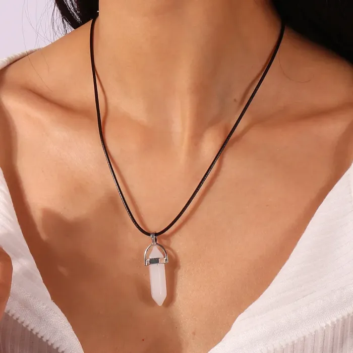 Obesek iz kristala Roževca – Za ljubezen, nežnost in srčno ravnovesje 5700