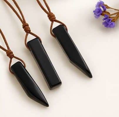 Obesek iz obsidiana – Kamen zaščite, resnice in notranjega prebujenja 6212